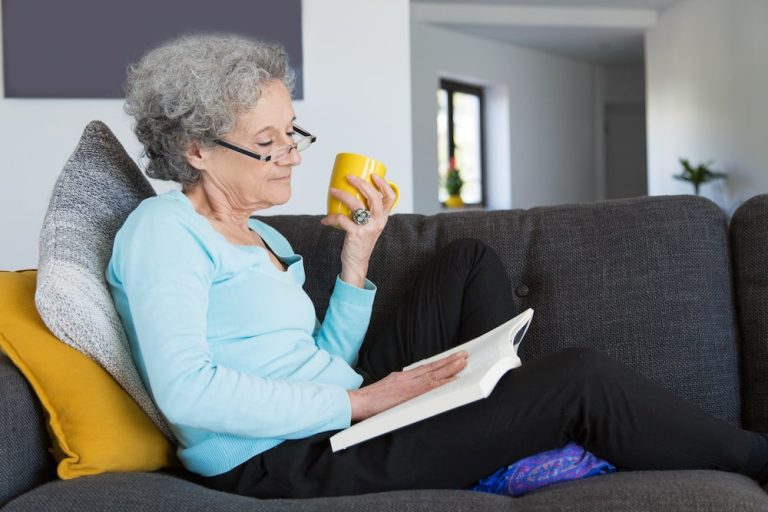 5 Reasons Why a Senior Living Community Is Great for Introverts